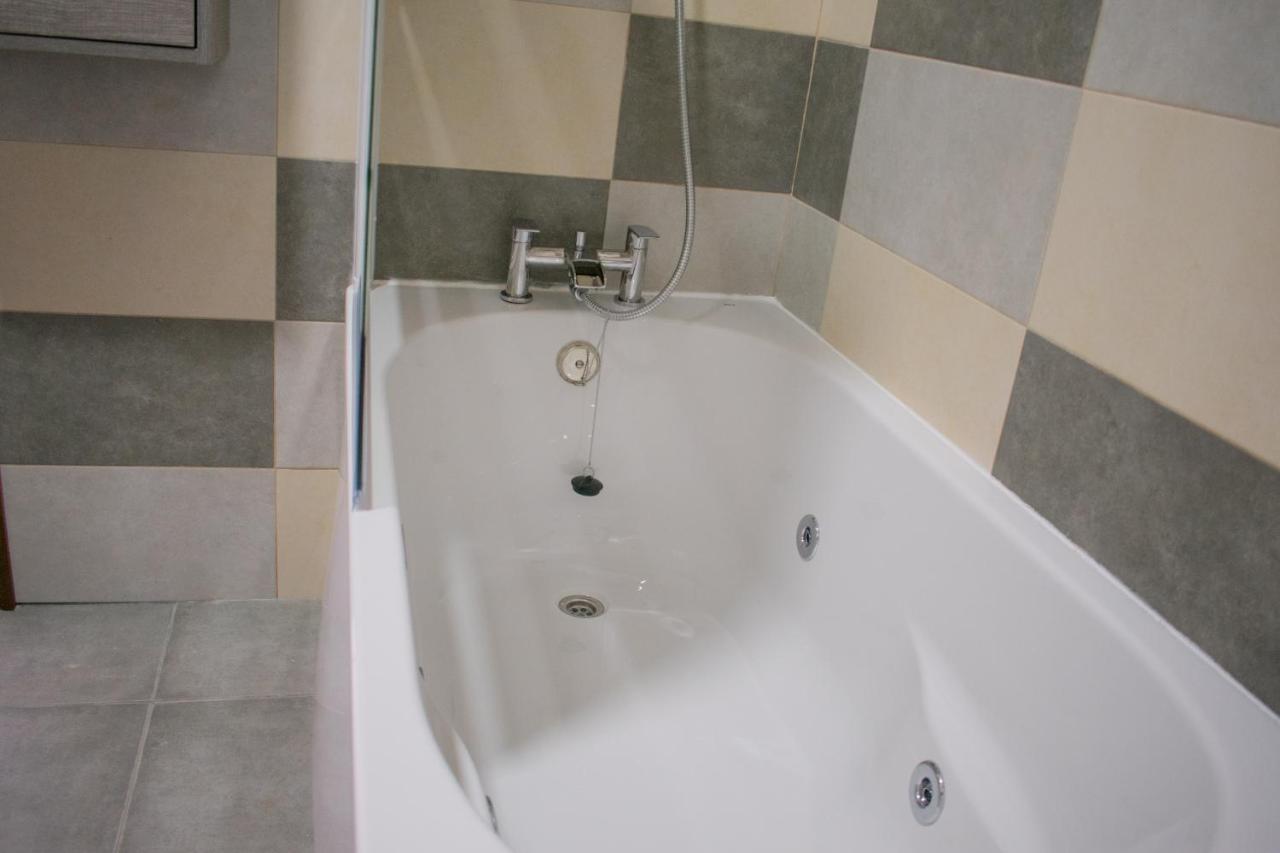 Apartamentos Cerezo La Codosera Kültér fotó