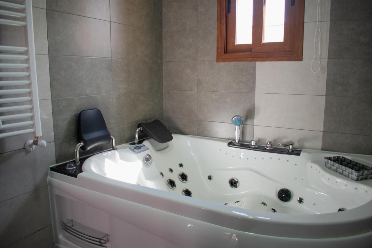 Apartamentos Cerezo La Codosera Kültér fotó
